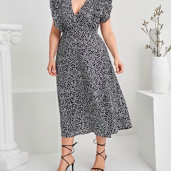 SHEIN Dress - Picture 2 of 2